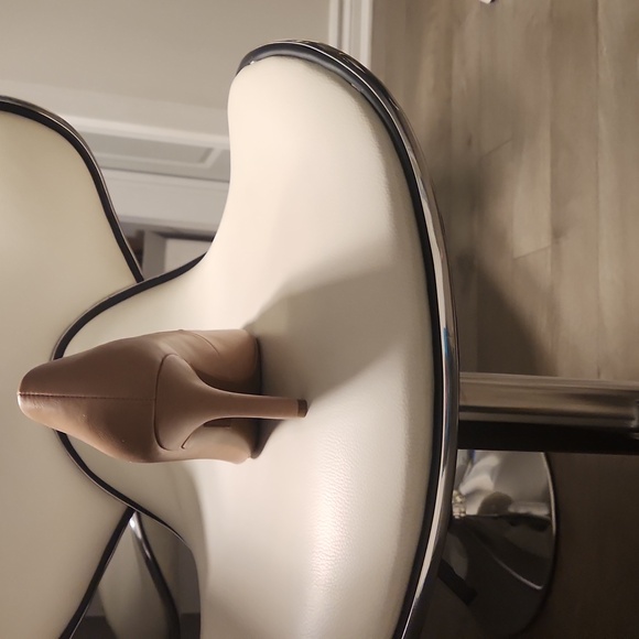 Shoes - Picture 7 of 7